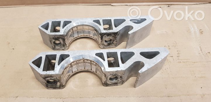 Porsche Cayenne (9PA) Supporto per boccola della barra antirollio, anteriore 7L0411063B