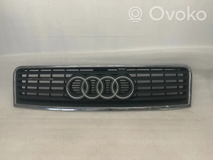 Audi A6 S6 C5 4B Grotelės priekinės 4B0853651F