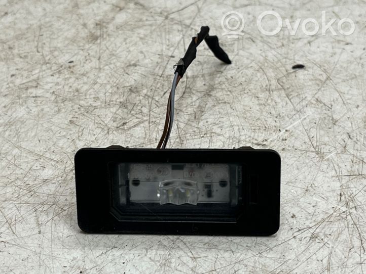 BMW X5 G05 Lampa oświetlenia tylnej tablicy rejestracyjnej 63267193293
