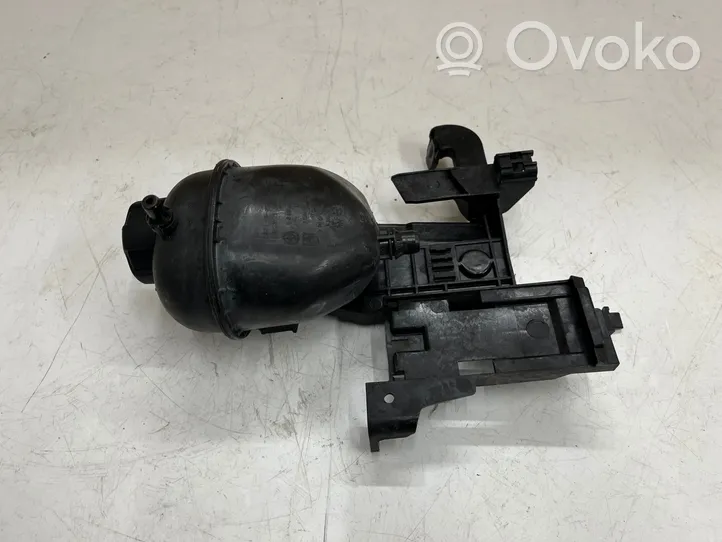 BMW X5 G05 Vase d'expansion / réservoir de liquide de refroidissement 8610661