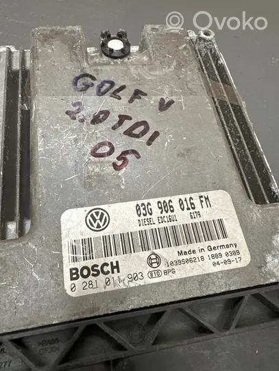 Volkswagen Golf V Calculateur moteur ECU 03G906016FM