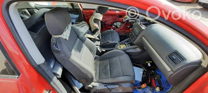 Volkswagen Golf V Sedile anteriore del passeggero 
