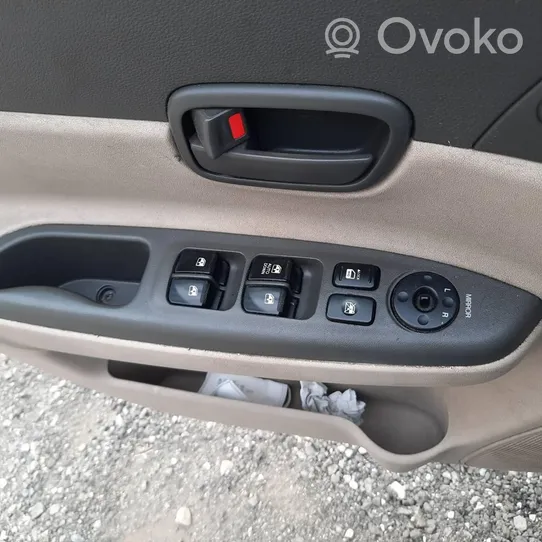 Hyundai Accent Interrupteur commade lève-vitre 