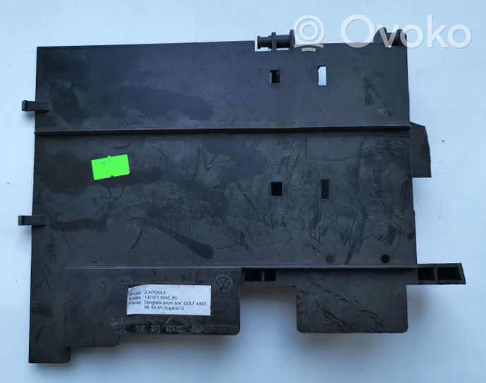 Volkswagen Golf IV Battery box tray cover/lid 