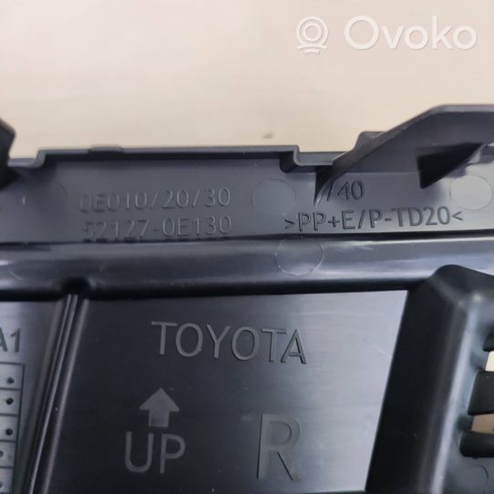 Toyota Highlander XU50 Tappo/coprigancio di traino anteriore 521270E130