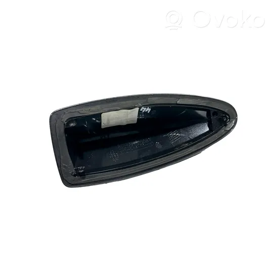 BMW 5 F10 F11 Kattoantennin (GPS) suoja 92698638