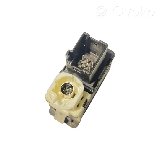 BMW 5 F10 F11 USB socket connector 9237654