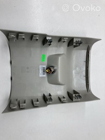 Volvo XC90 Panel gniazda zapalniczki tylnej tunelu środkowego 31377371
