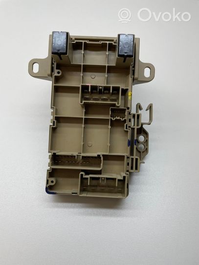 Subaru Forester SJ Module de fusibles 82201FJ211