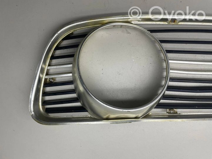 BMW 1500 2500 Atrapa chłodnicy / Grill GROTELES