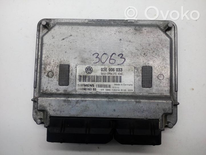 Volkswagen Polo Sterownik / Moduł ECU 03E906033