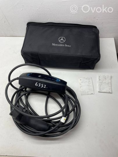 Mercedes-Benz CLA C118 X118 Ladekabel für Elektroautos a0005835003