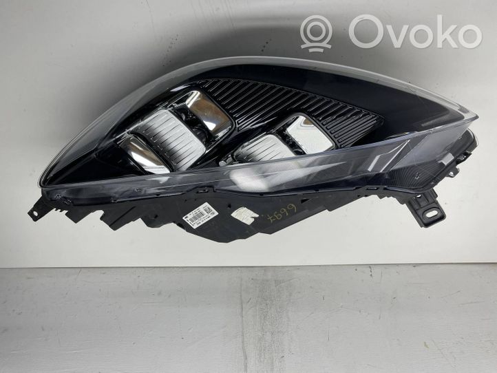 Ford Kuga III Lampa przednia LV4B13E015FE