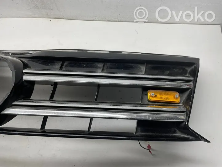 Volkswagen Amarok Grille calandre supérieure de pare-chocs avant 2H7853651