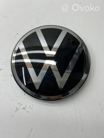 Volkswagen Golf VIII Mostrina con logo/emblema della casa automobilistica 5H0853601M