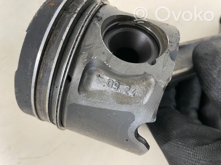 Opel Insignia A Piston with connecting rod FM1