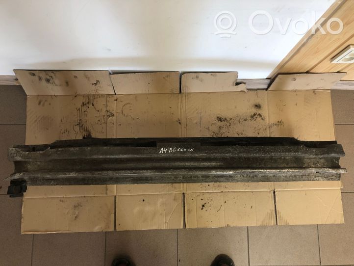 Audi A4 S4 B6 8E 8H Renfort de pare-chocs arrière 