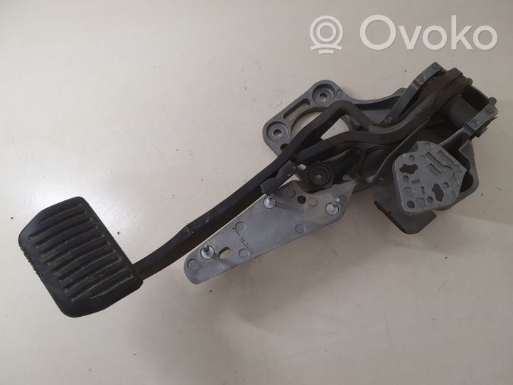 Volvo S80 Brake pedal 30643745