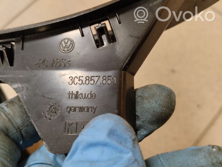 Volkswagen PASSAT B6 Pas bezpieczeństwa fotela tylnego 3305589945E