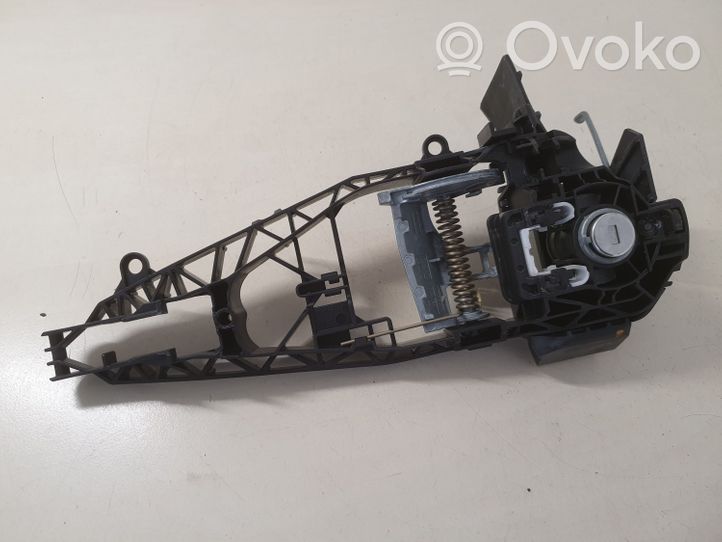 BMW X5 F15 Support poignée extérieur de porte avant 7304804