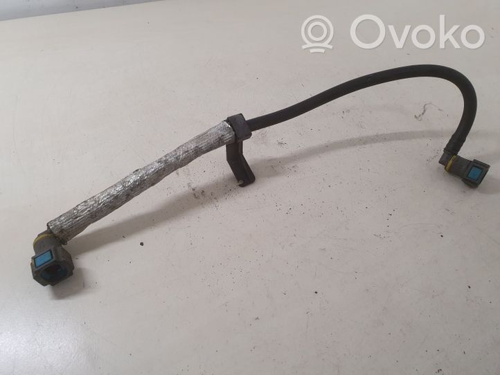 Renault Clio III Tuyau d'alimentation conduite de carburant 