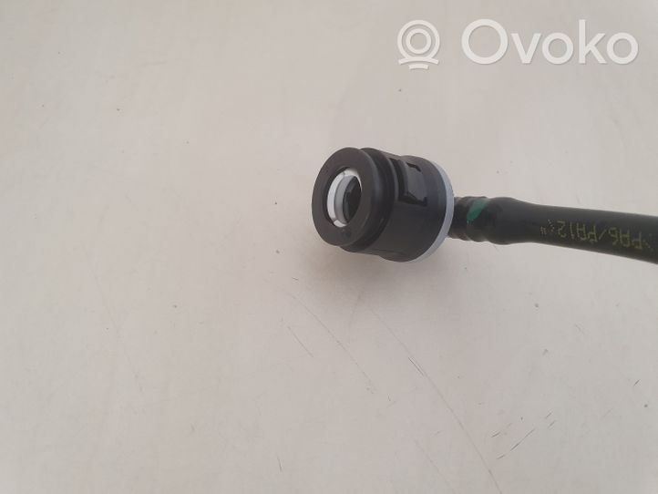 BMW X5 F15 Tuyau d'alimentation conduite de carburant 