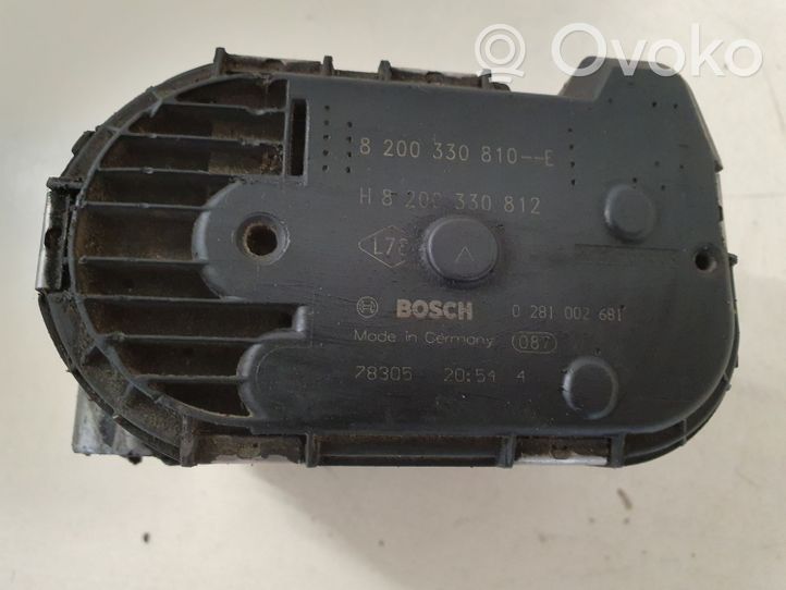 Opel Vivaro Throttle valve 8200330810E