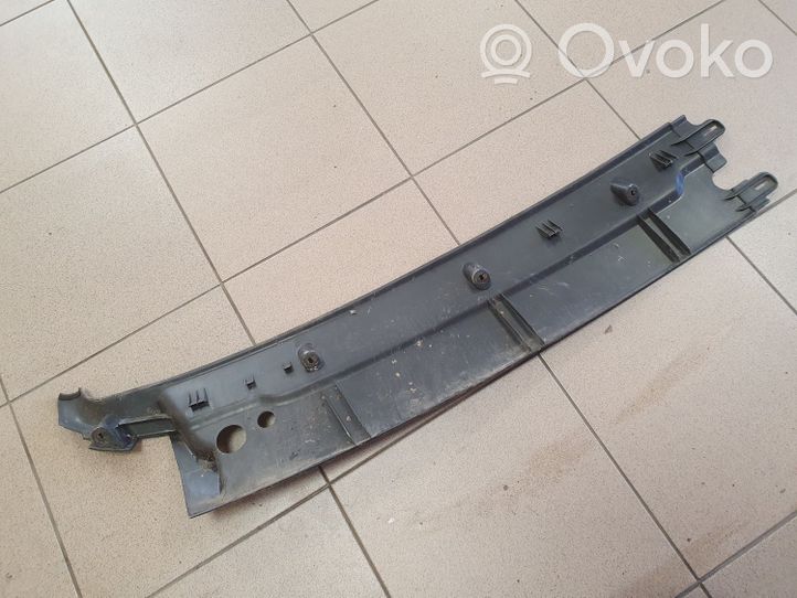 Iveco Daily 3rd gen Rivestimento del tergicristallo 504022284