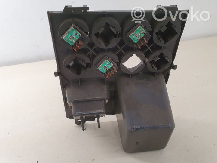 Iveco Daily 3rd gen Altra parte interiore 504057702