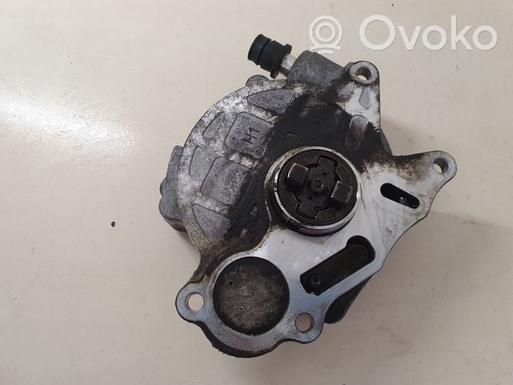 Volkswagen PASSAT CC Vacuum pump 03L145100F