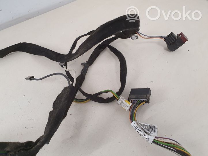 Opel Vivaro Loading door wiring loom 8200364548