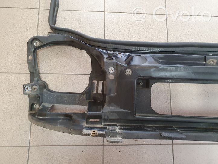 Opel Vivaro Części i elementy montażowe 8200411923