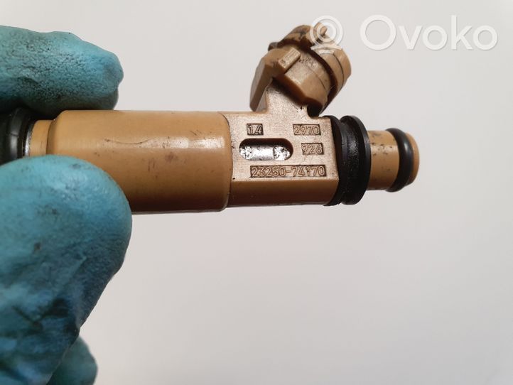 Toyota Avensis T220 Injecteur de carburant 2325074170