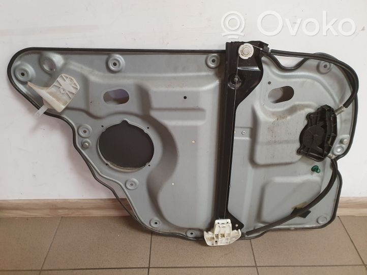 Volkswagen Touran I Takaoven manuaalinen ikkunan nostin 1T0839462L