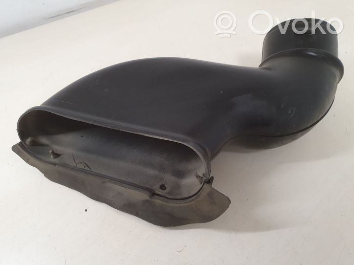 Iveco Daily 4th gen Parte del condotto di aspirazione dell'aria 57965