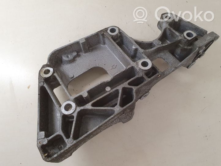 Volkswagen PASSAT B6 Generator/alternator bracket 06F903143F