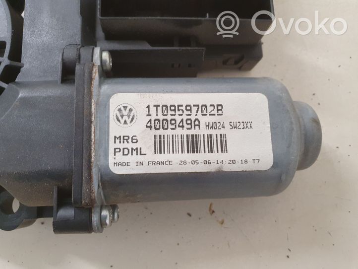 Volkswagen Touran I Front door window regulator motor 1T0959702B