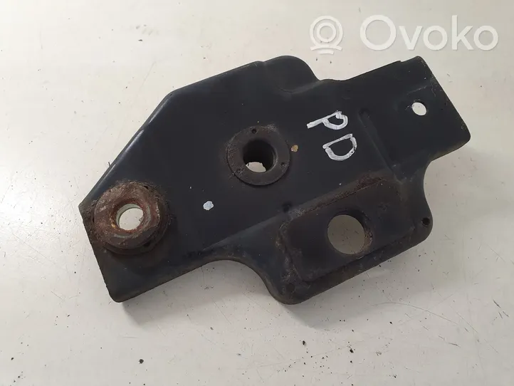 Toyota Avensis T270 Staffa del pannello di supporto del radiatore 