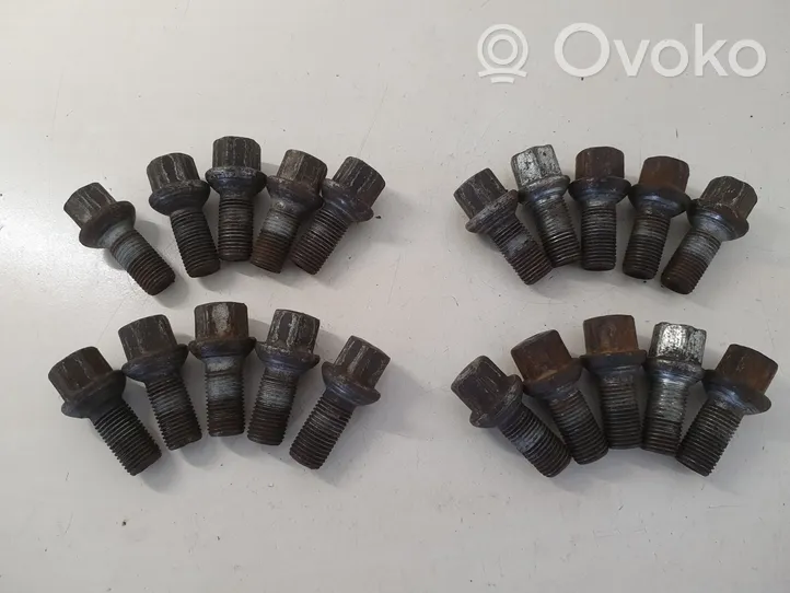 Mercedes-Benz Vito Viano W639 Nuts/bolts 