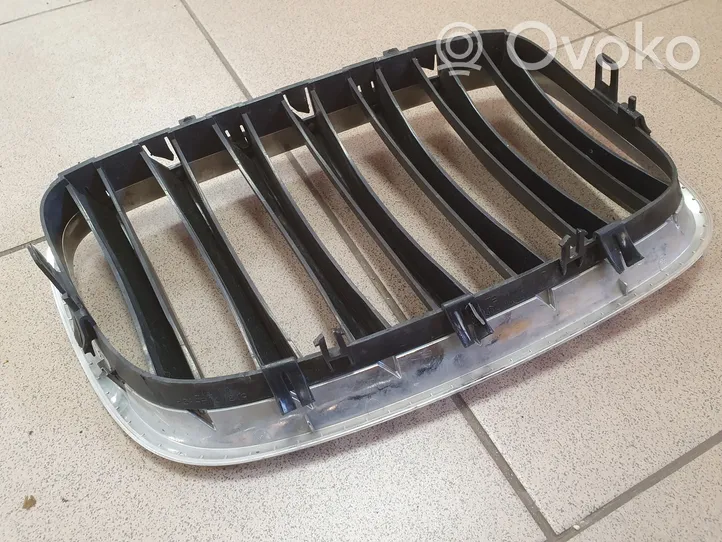 BMW X5 E70 Maskownica / Grill / Atrapa górna chłodnicy 7157687