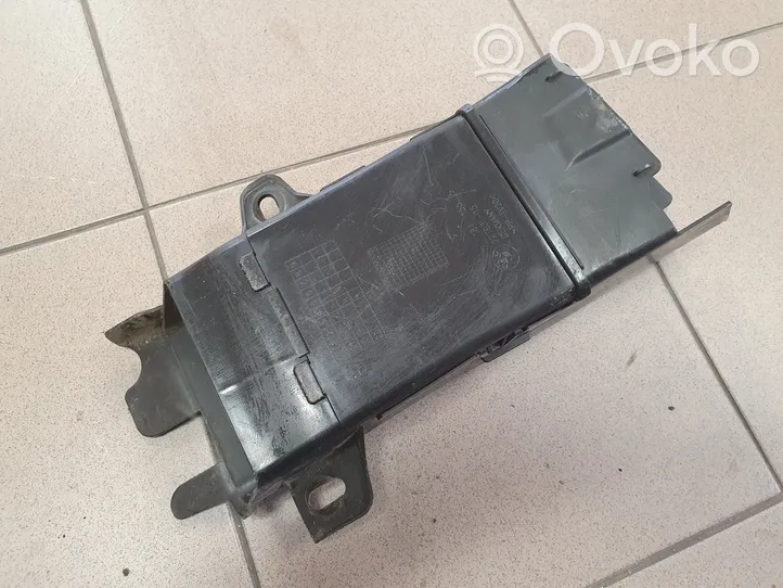 BMW 7 F01 F02 F03 F04 Parte del condotto di aspirazione dell'aria 7184155