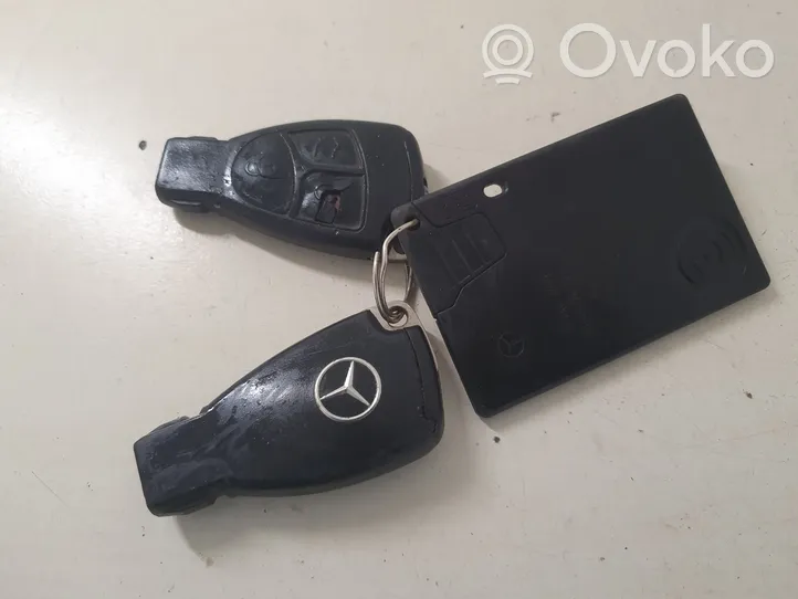 Mercedes-Benz C W203 Užvedimo raktas (raktelis)/ kortelė 
