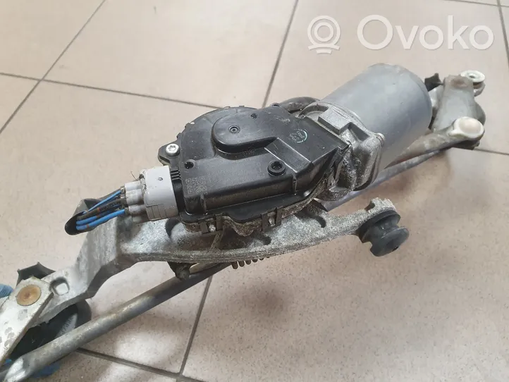 Toyota Auris 150 Front wiper linkage and motor 8511002190