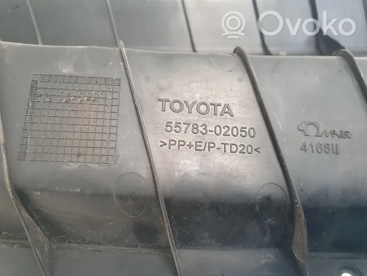 Toyota Auris 150 Rivestimento del tergicristallo 5578302050