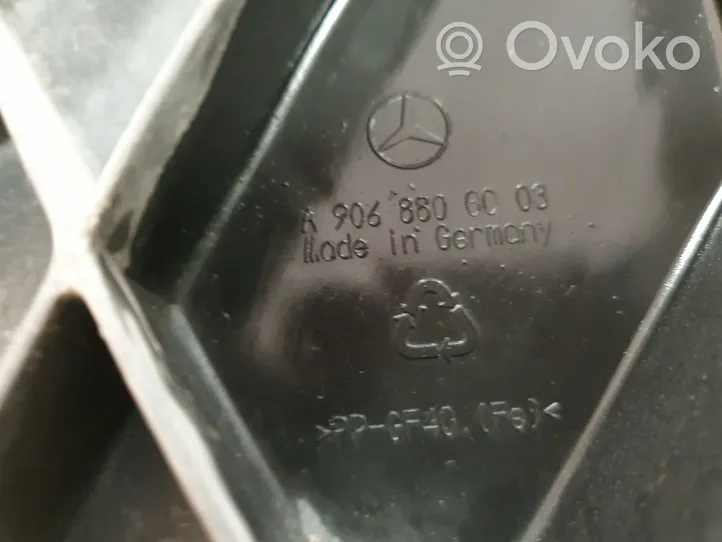 Mercedes-Benz Sprinter W906 Панель радиаторов (телевизор) A9068800003