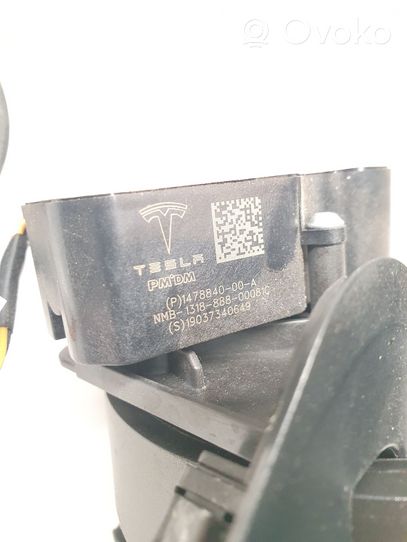 Tesla Model 3 Tankdeckel Tankklappe 147884000A