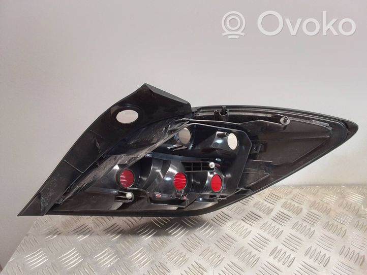 Opel Astra H Lampa tylna 24451832