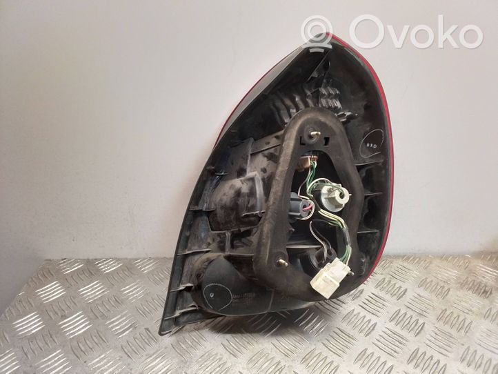 Toyota Corolla E120 E130 Lampa tylna 22076587