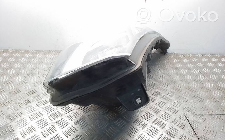 Renault Trafic III (X82) Phare frontale 260109424R