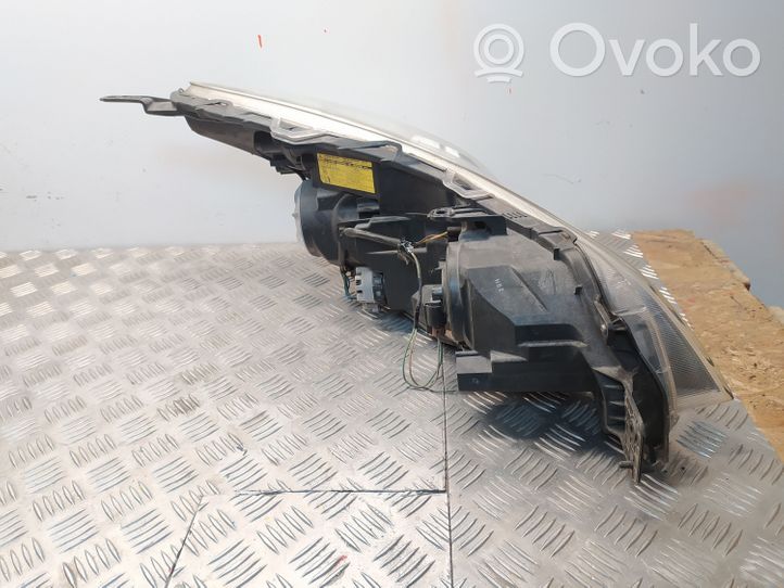 Subaru Legacy Lampa przednia 10020064